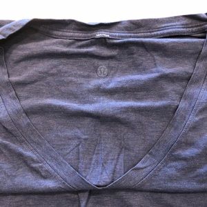 V-neck Lululemon tee